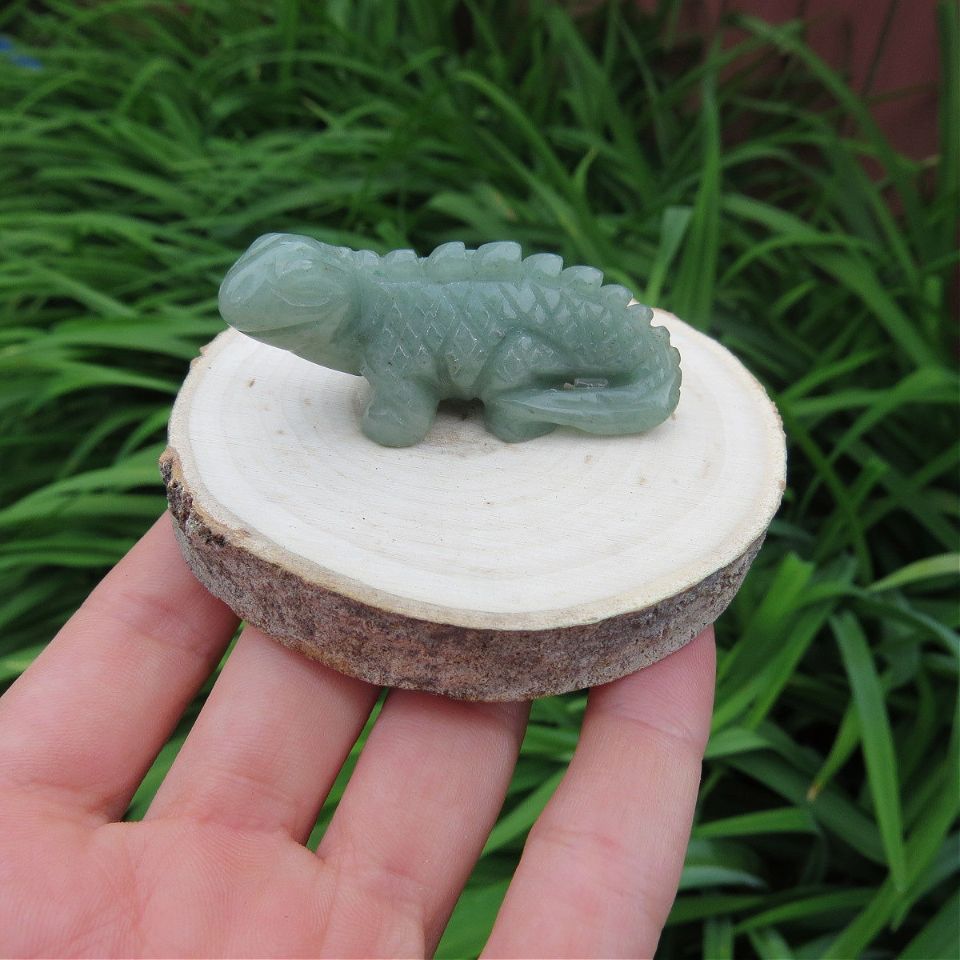 Green Aventurine Iguana Lizard Crystal Animal Carving 2"